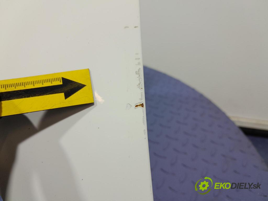 Vw Passat 2009 blatník Predné Vľavo: