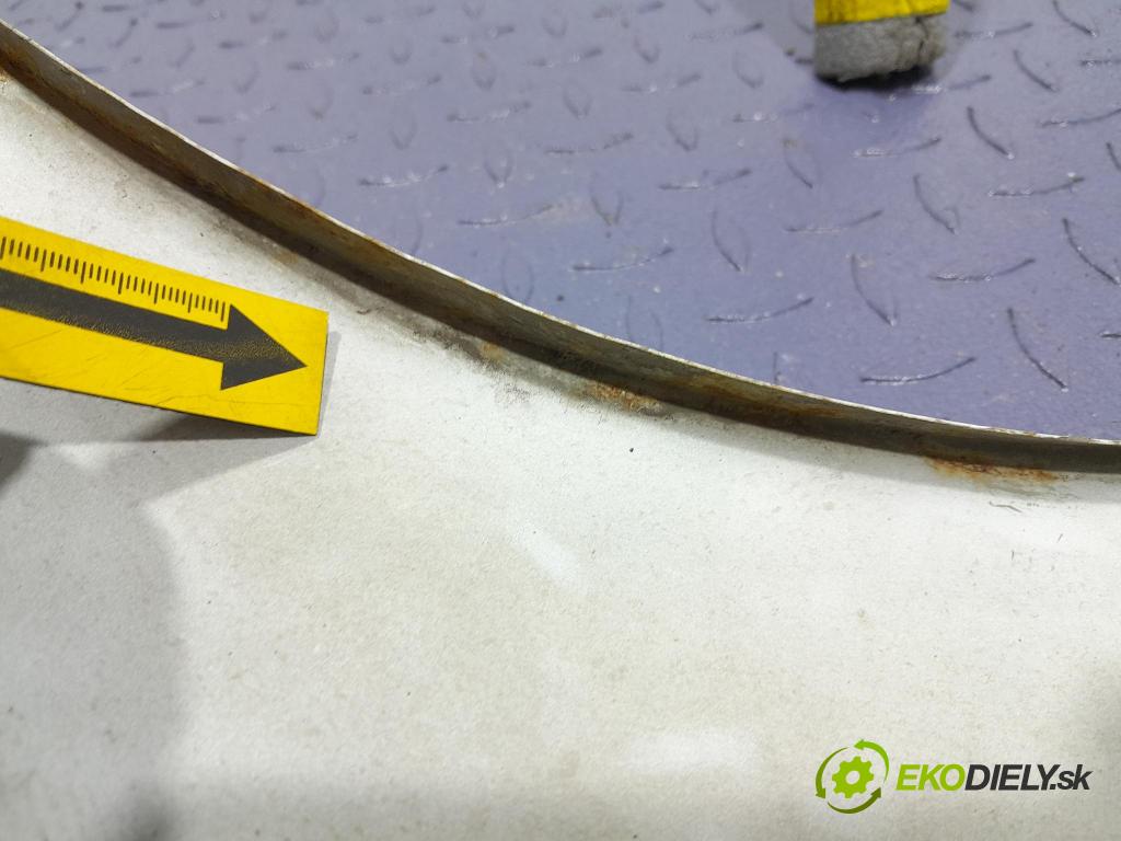 Vw Passat 2009 blatník Predné Vľavo: