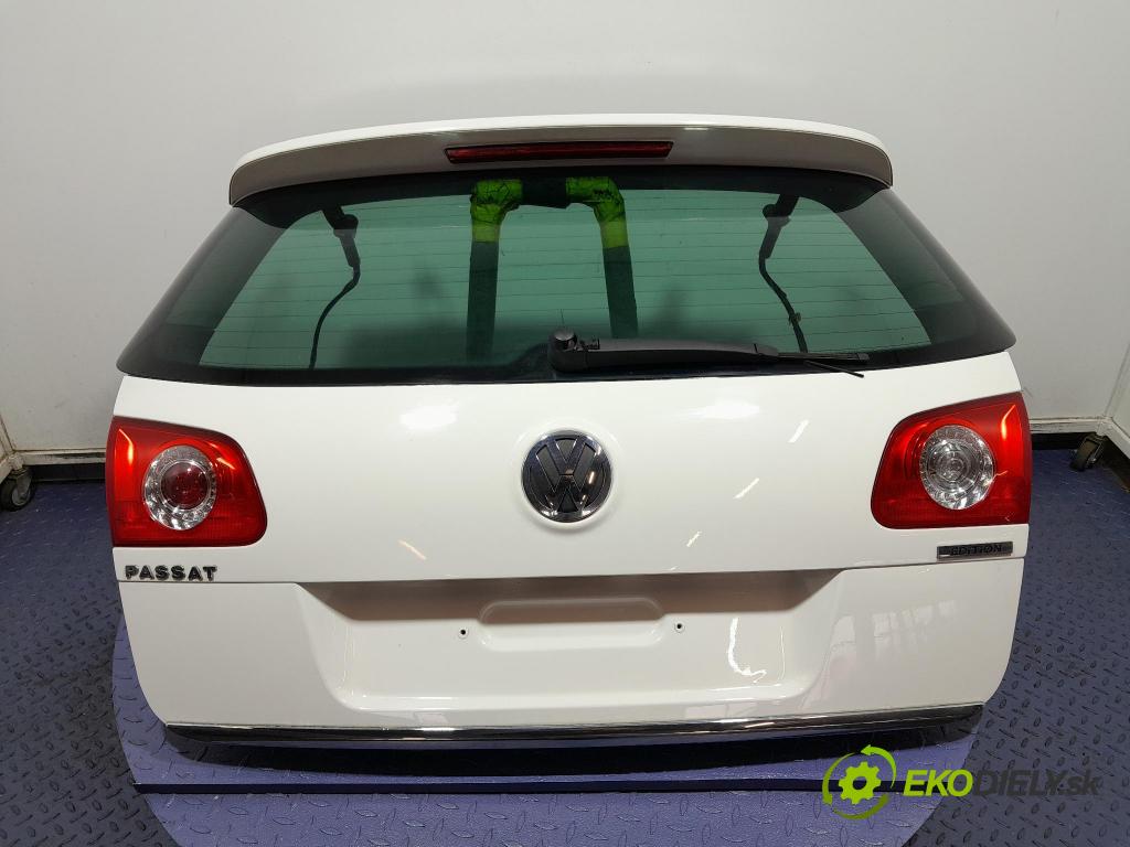 Vw Passat 2009 zadna dveře kufra: kufra: