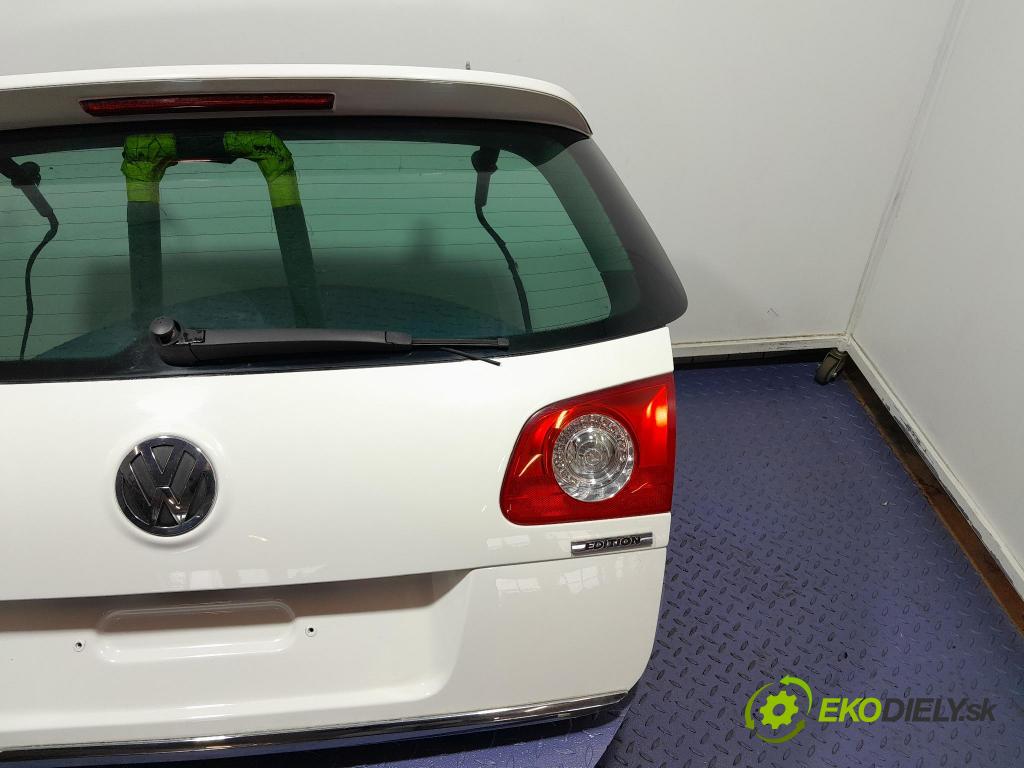 Vw Passat 2009 zadna dveře kufra: kufra: