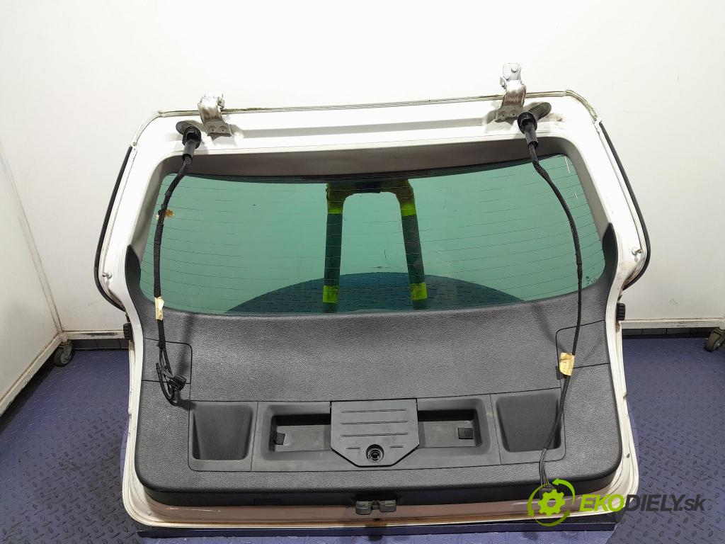 Vw Passat 2009 zadna dveře kufra: kufra: