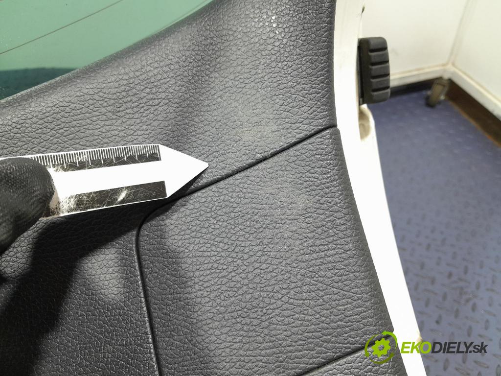 Vw Passat 2009 zadna dveře kufra: kufra: