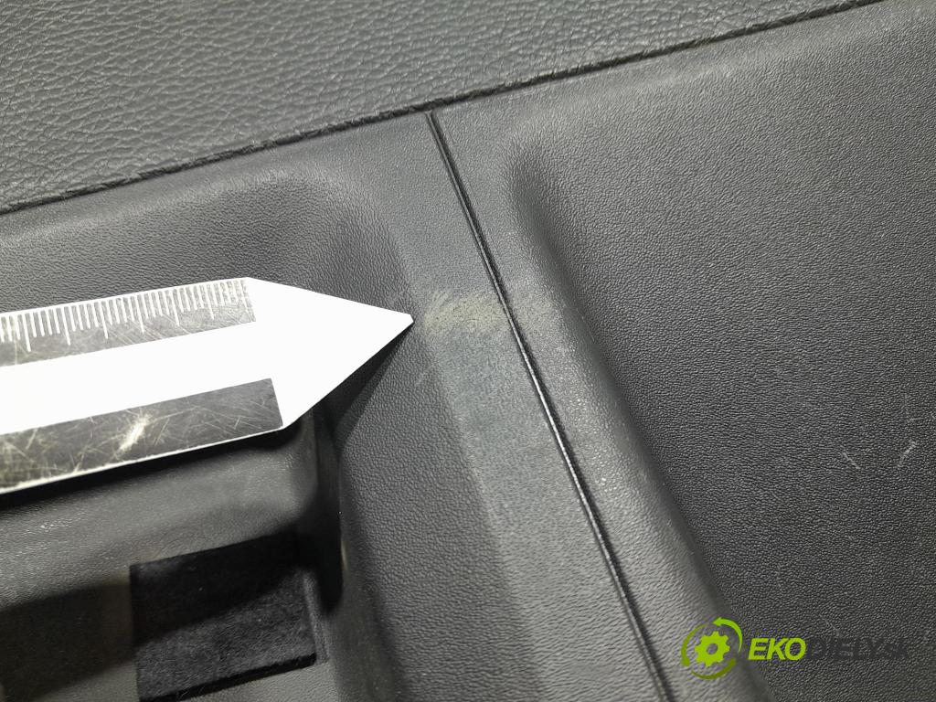 Vw Passat 2009 zadna dveře kufra: kufra: