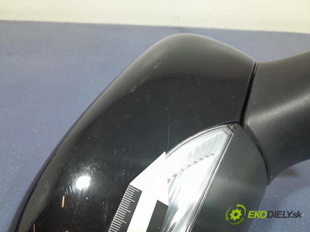 Renault Clio 2014 zrkadlo pravé