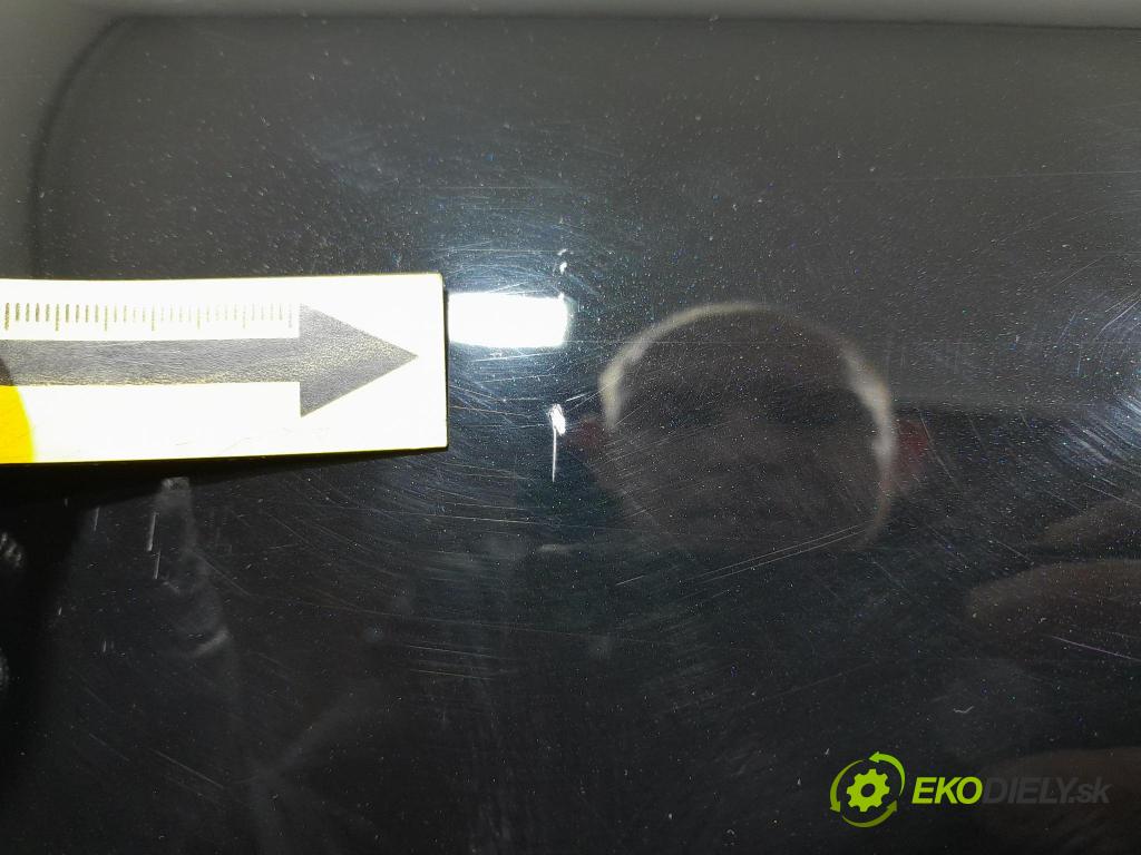 Renault Clio 2014 dvere Predné Vľavo: