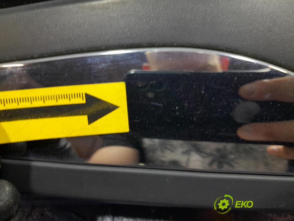 Renault Clio 2014 dvere zad pravé