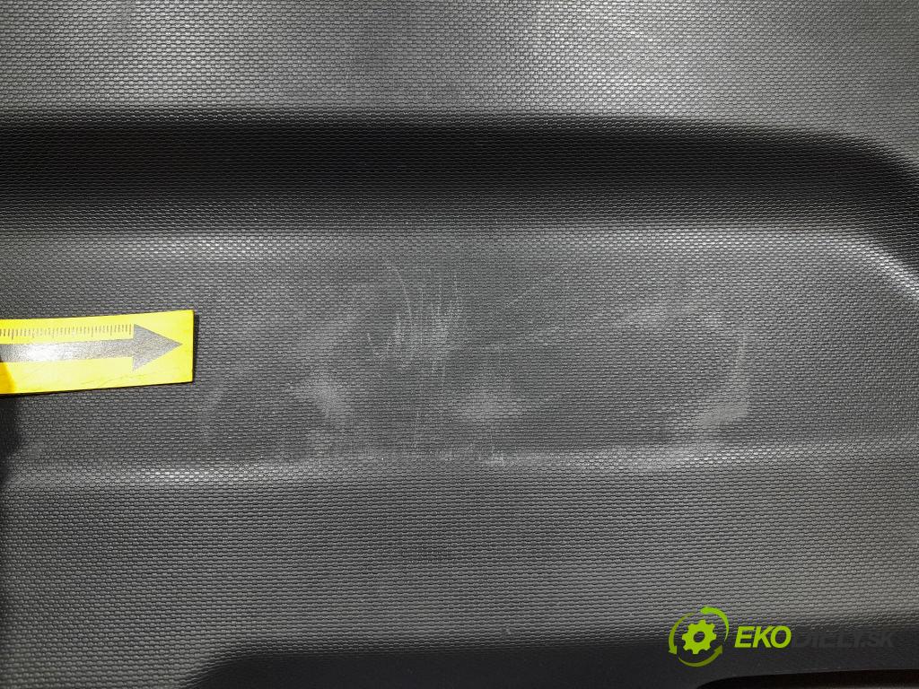 Renault Clio 2014 zadna dveře kufra: kufra: