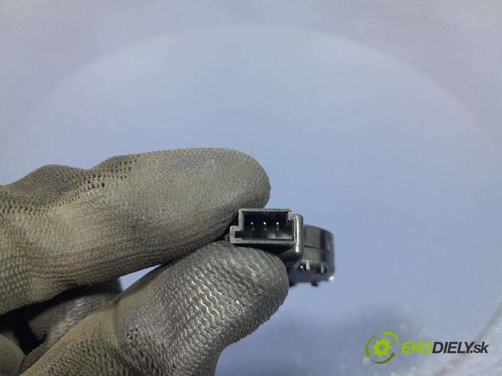 Bmw Seria 2 2021 snímač Dážď: / Twilight: 9873612