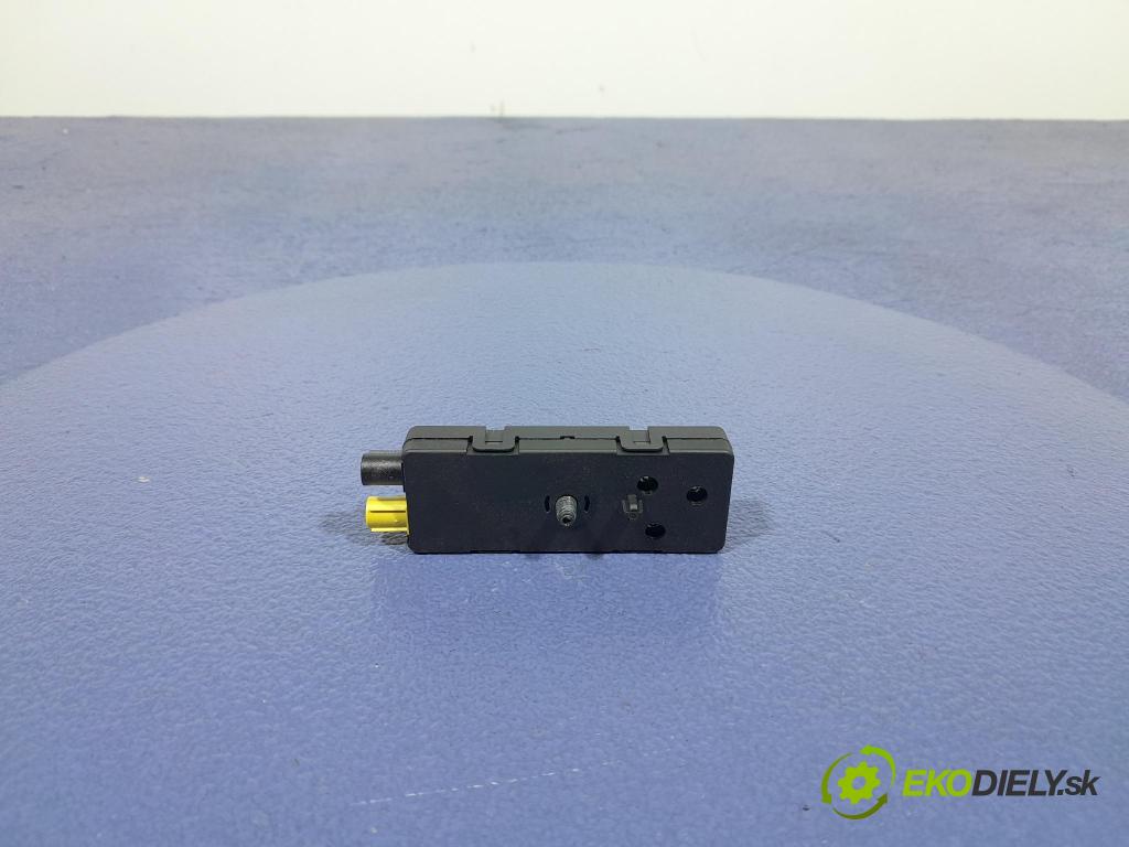 Bmw Seria 2 2021 Zesilovač: 8795939