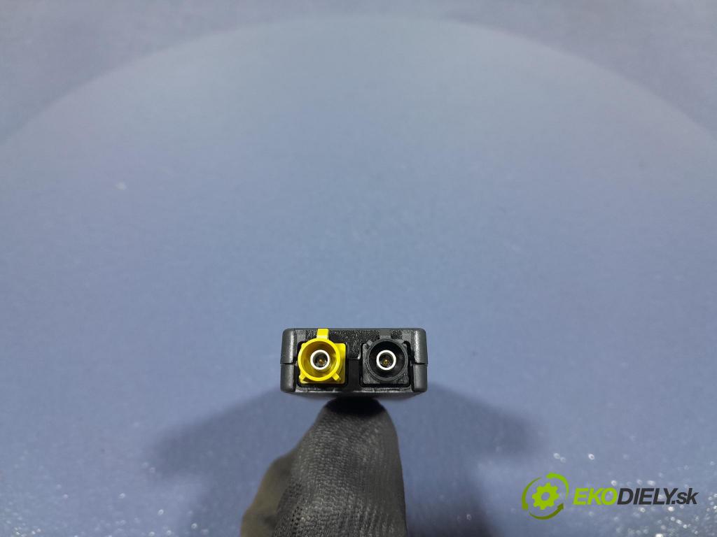 Bmw Seria 2 2021 Zesilovač: 8795939