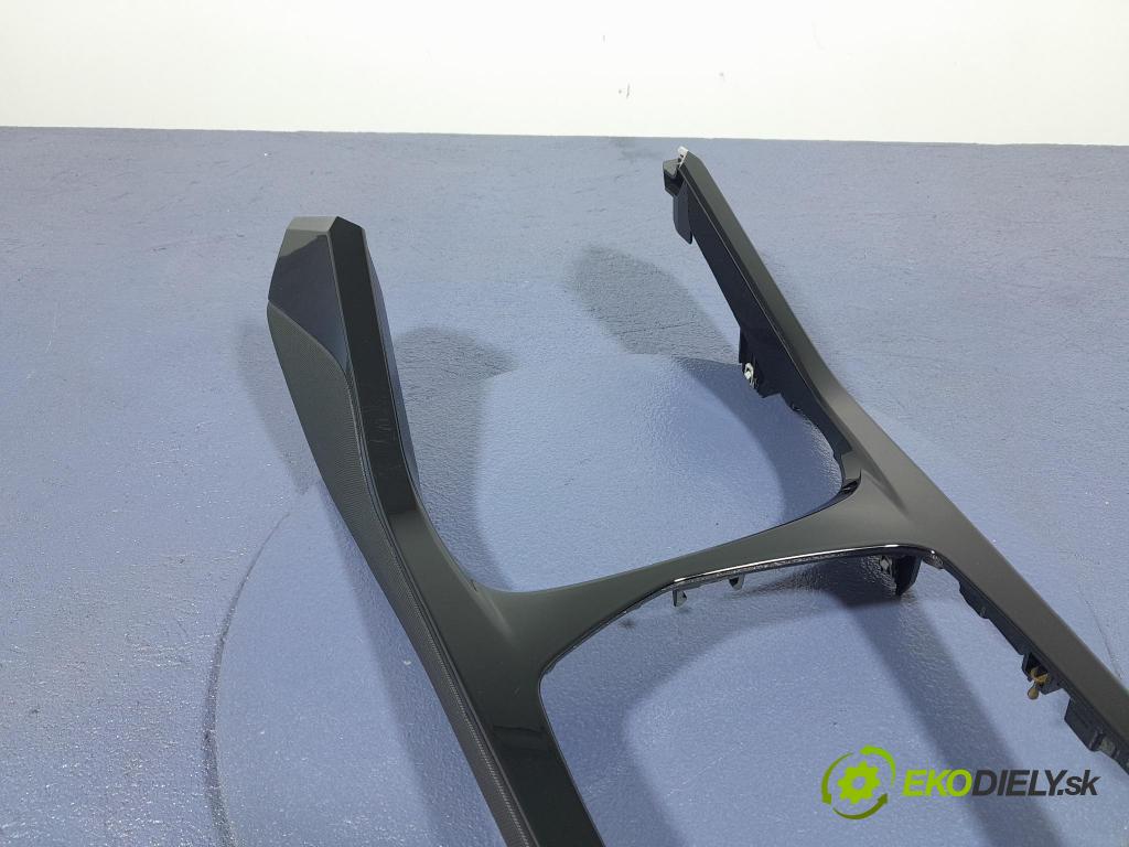 Bmw Seria 2 2021 lišta Dekoratívne: Vnútri: 5A049E4