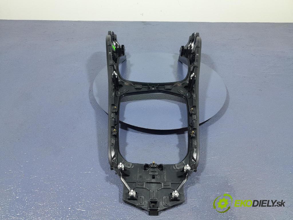 Bmw Seria 2 2021 lišta Dekoratívne: Vnútri: 5A049E4