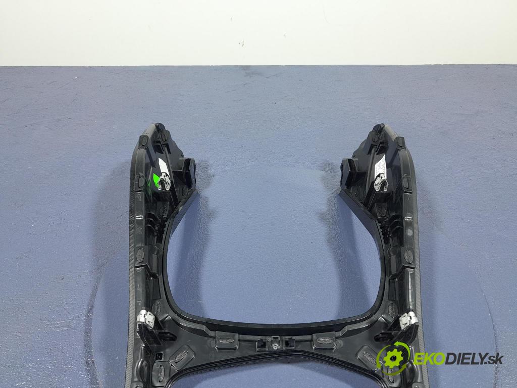 Bmw Seria 2 2021 lišta Dekoratívne: Vnútri: 5A049E4