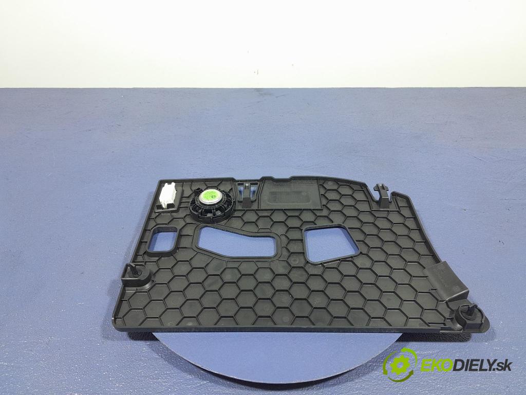 Bmw Seria 2 2021 kryt Plast: Interiéry: 6823295