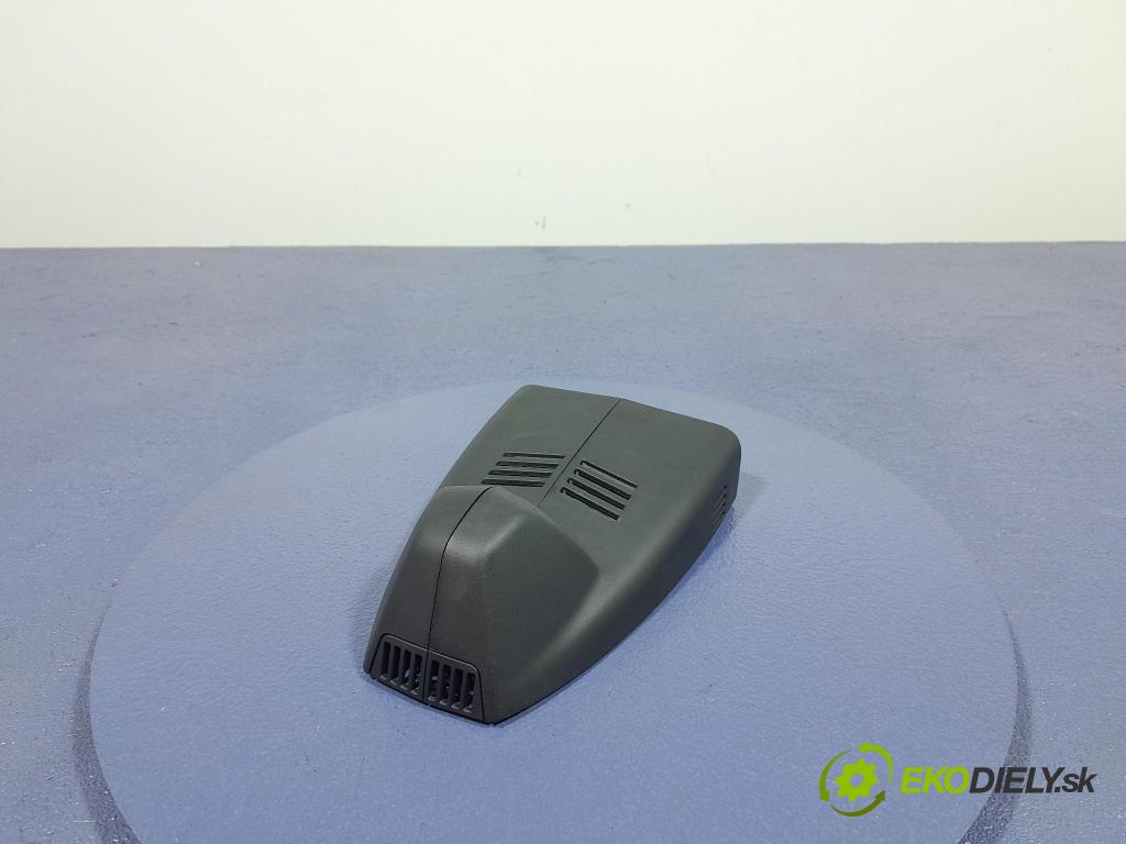 Bmw Seria 2 2021 kryt Plast: Interiéry: 6996943