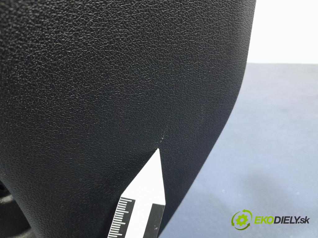 Bmw Seria 2 2021 kryt Plast: Interiéry: 7444935