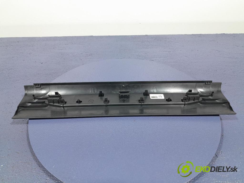 Bmw Seria 2 2021 kryt Plast: Interiéry: 7489947