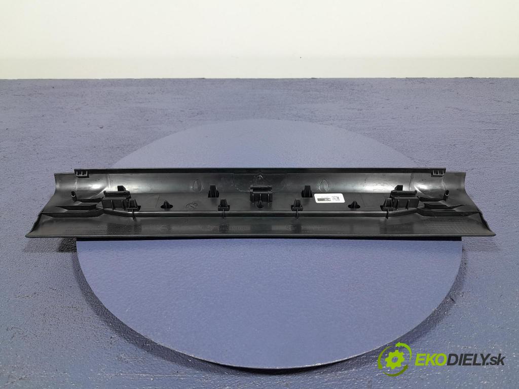 Bmw Seria 2 2021 kryt Plast: Interiéry: 7489947