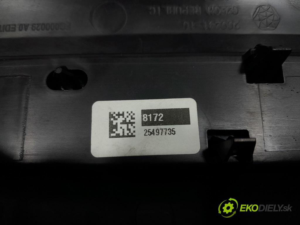 Bmw Seria 2 2021 kryt Plast: Interiéry: 7489947