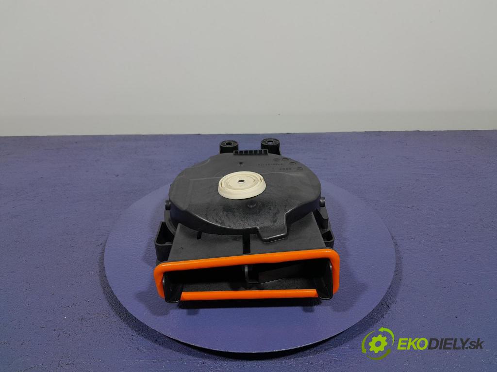 Bmw Seria 2 2021 Reproduktor / Subwoofer: 7927999