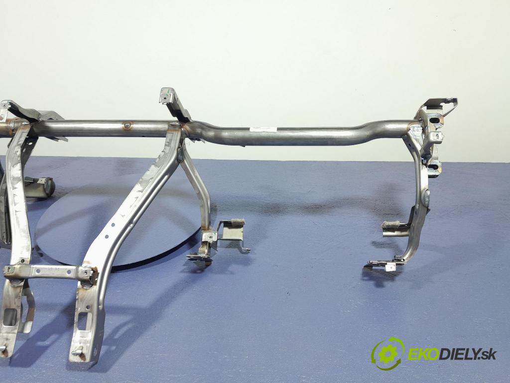 Bmw Seria 2 2021 kokpit,pristrojová doska 6823064