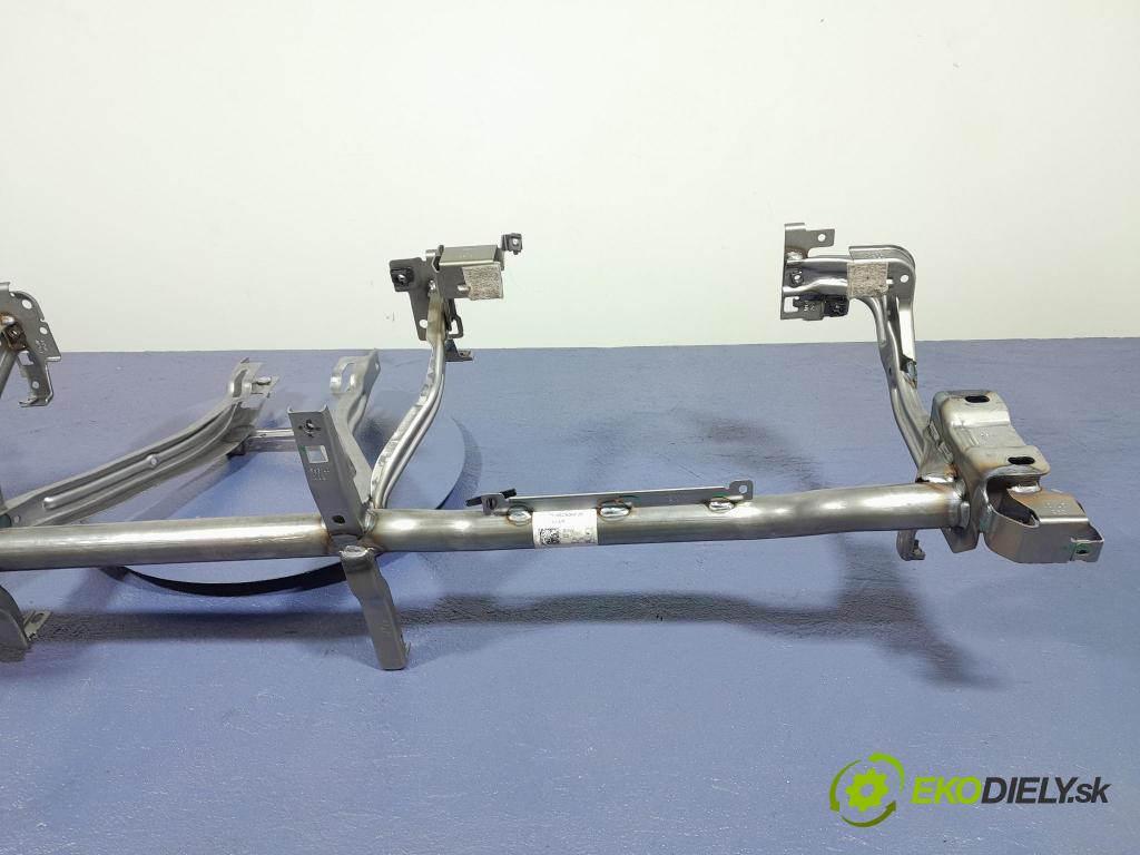 Bmw Seria 2 2021 kokpit,pristrojová doska 6823064