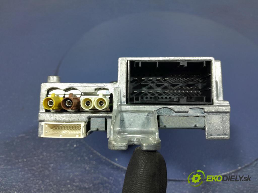 Bmw Seria 2 2021 Zesilovač: 5A4CE63