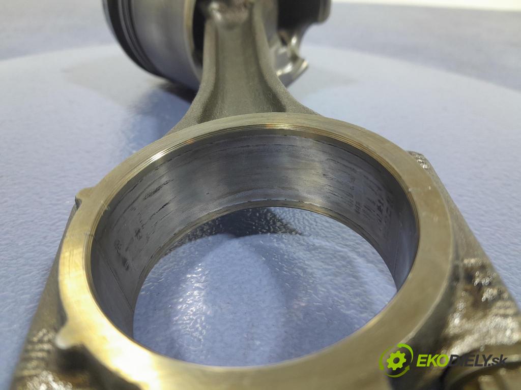 Vw Passat 2009 piest