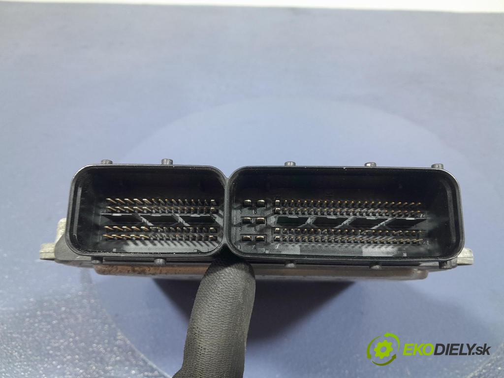 Vw Passat 2009 řídící jednotka Motor: 03L907309