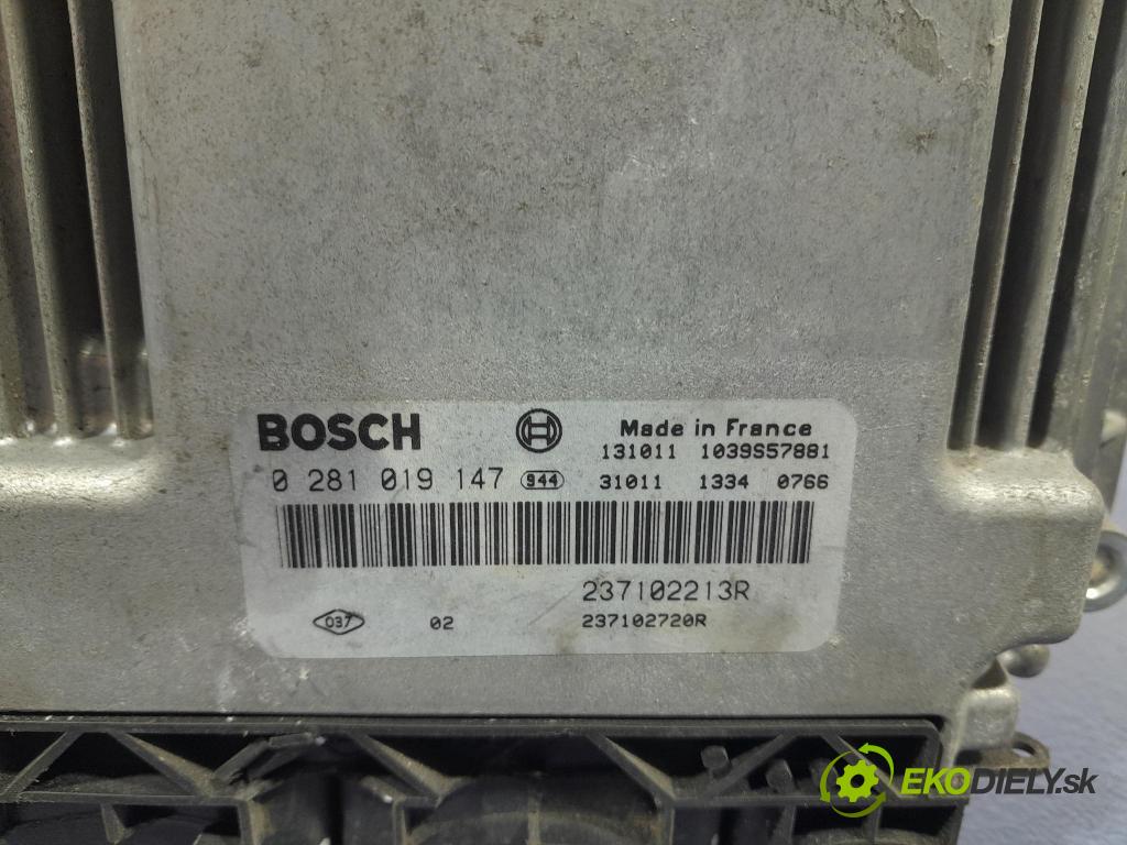 Renault Clio 2014 riadiaca jednotka Motor: 237102213R