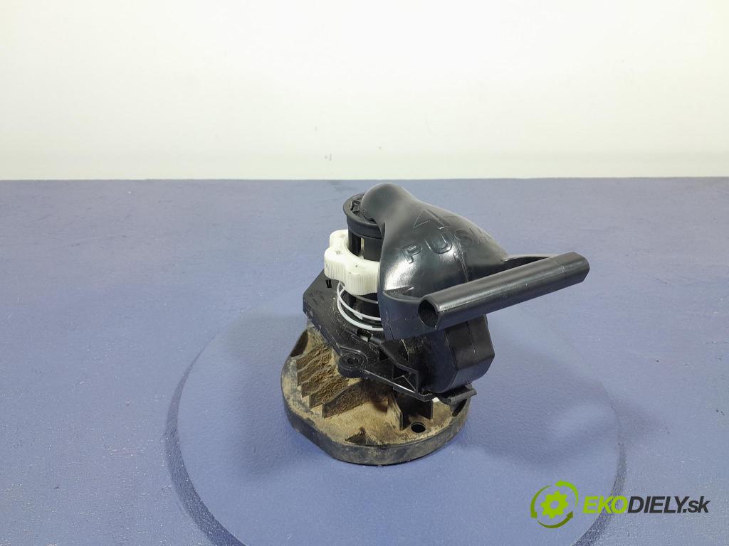 Renault Clio 2014 koš kola: Náhradní 8200551279