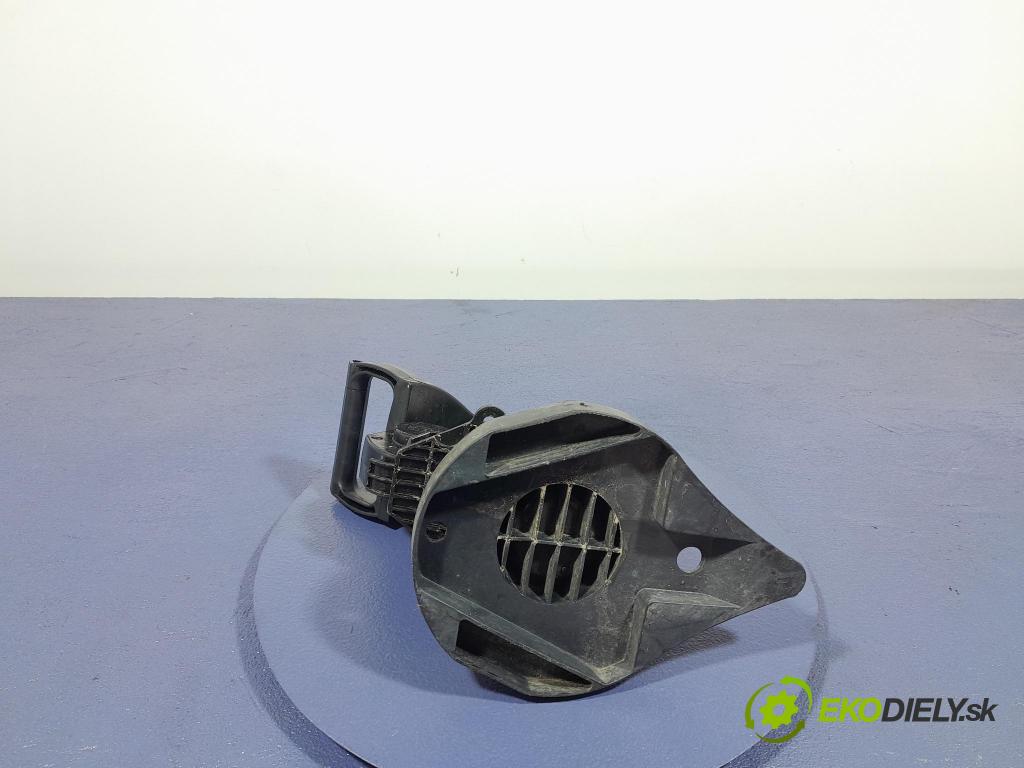 Renault Clio 2014 koš kola: Náhradní 8200551279