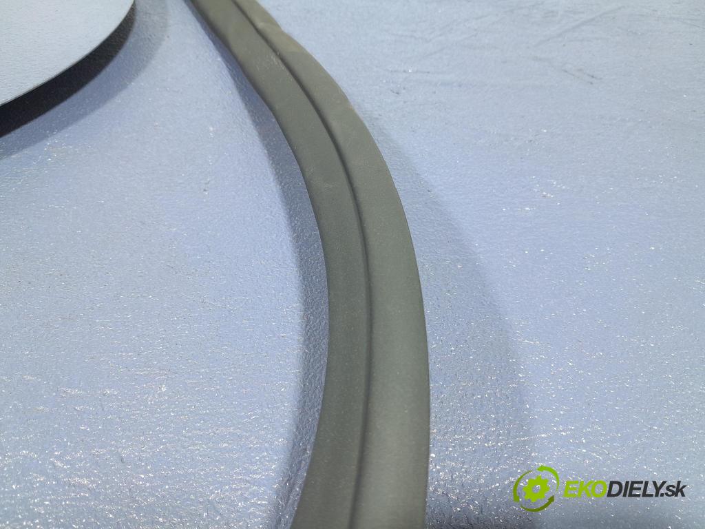 Bmw Seria 2 2021 Těsnění: dvere 7483095