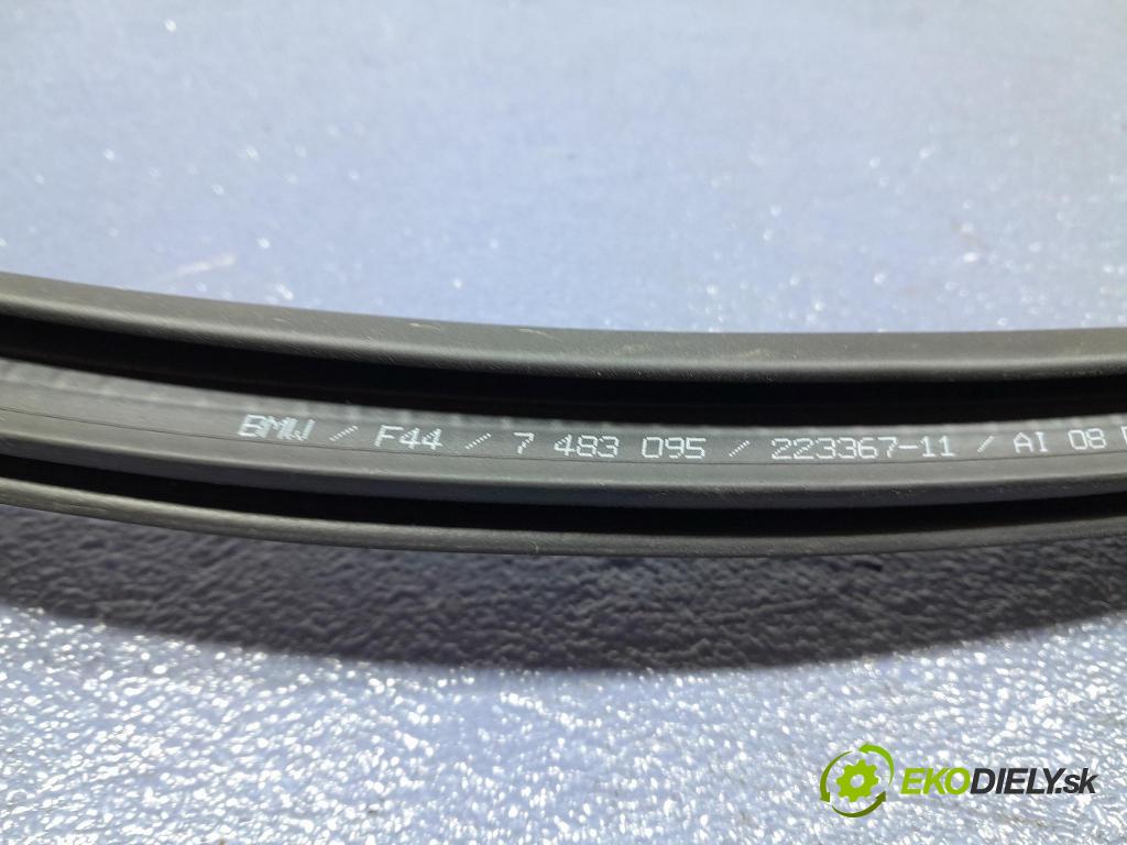 Bmw Seria 2 2021 Těsnění: dveře 7483095