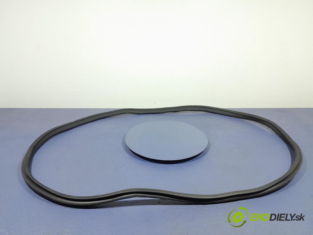 Bmw Seria 2 2021 Těsnění: dveře 7483095