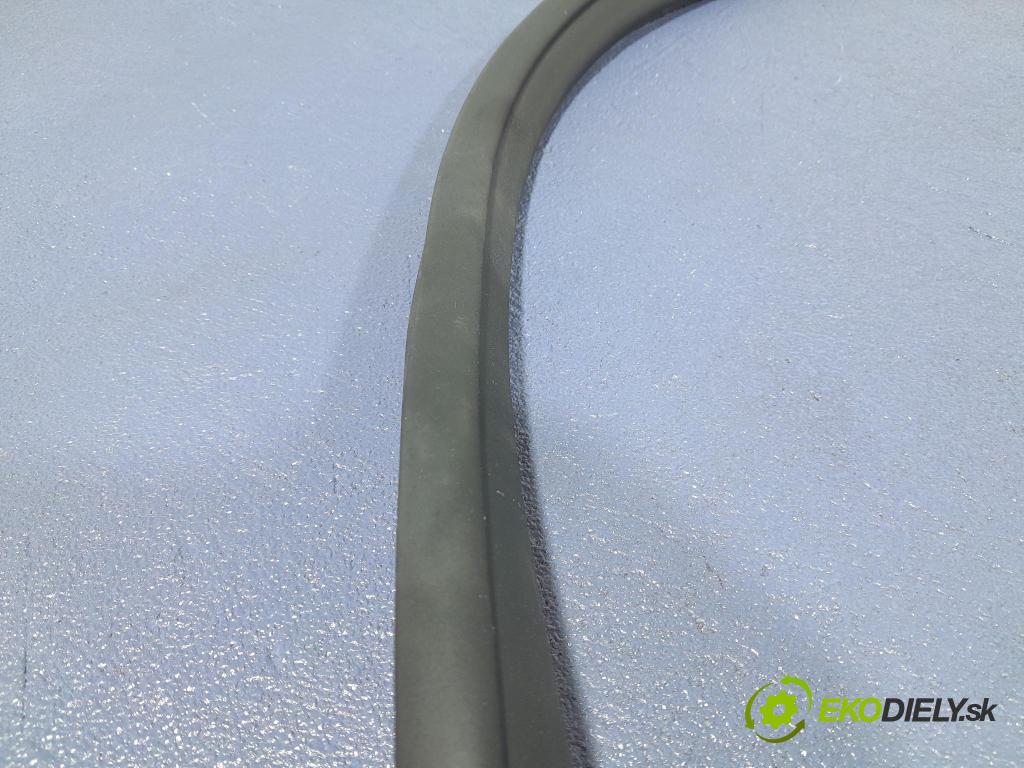 Bmw Seria 2 2021 Těsnění: dveře 7483095