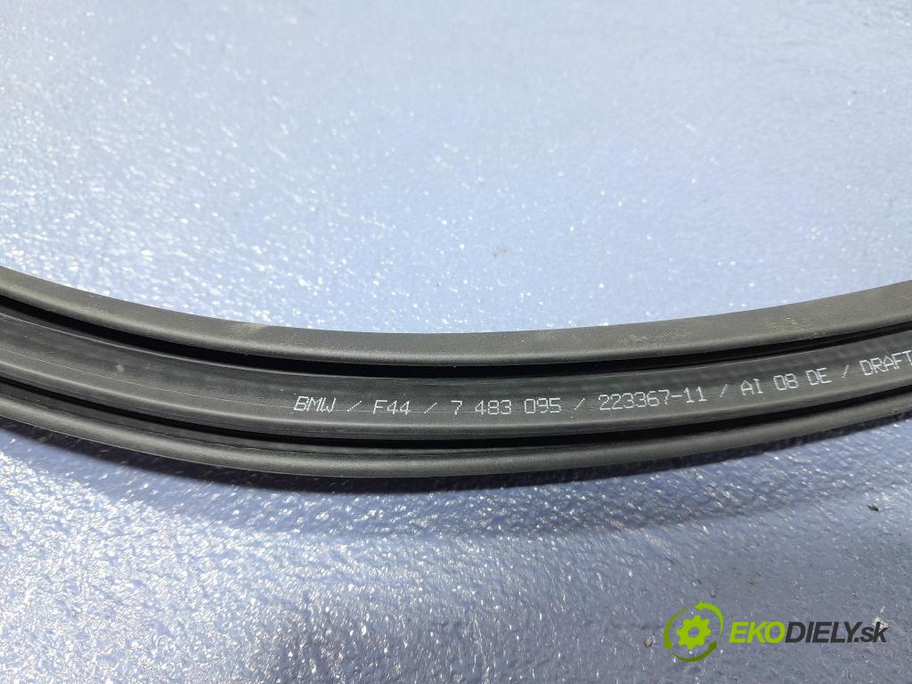 Bmw Seria 2 2021 Těsnění: dveře 7483095
