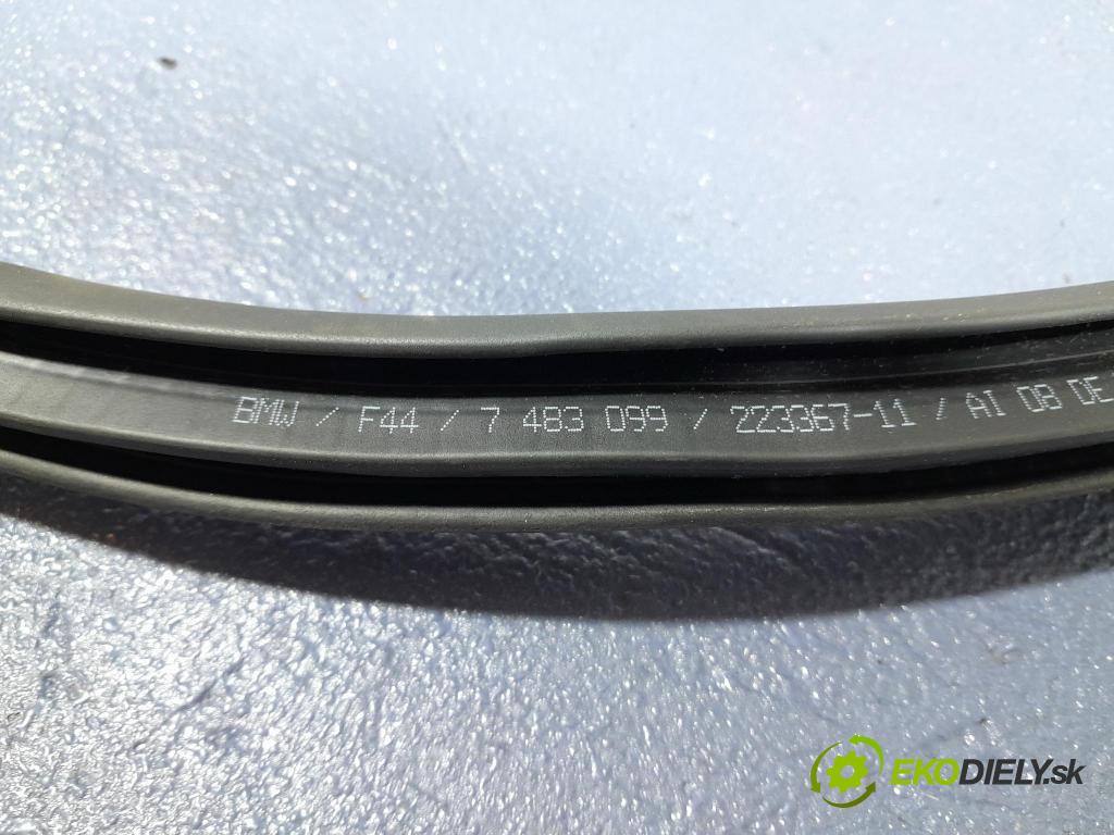 Bmw Seria 2 2021 Těsnění: dveře 7483099