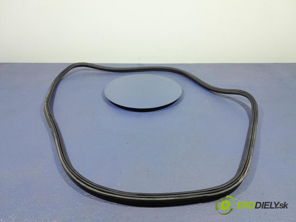 Bmw Seria 2 2021 Těsnění: Kryty: kufra: 7292144