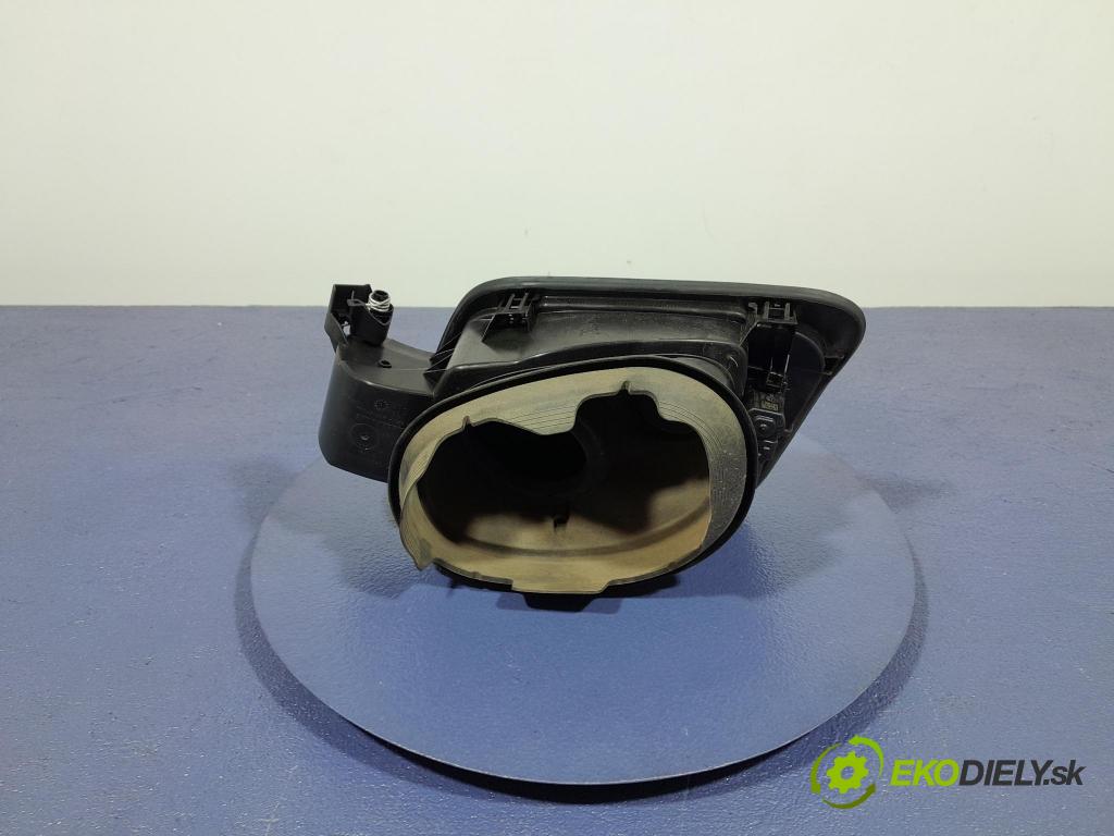 Bmw Seria 2 2021 Klapka nádrže paliva 7487255