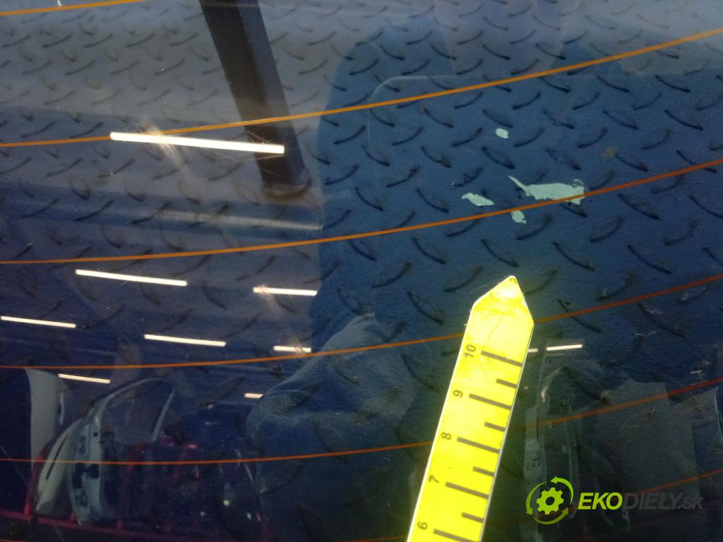 Renault Megane 2009 sklo zadna 01