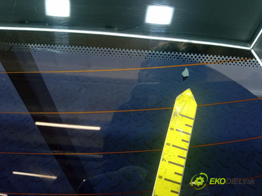 Renault Megane 2009 sklo zadní 01