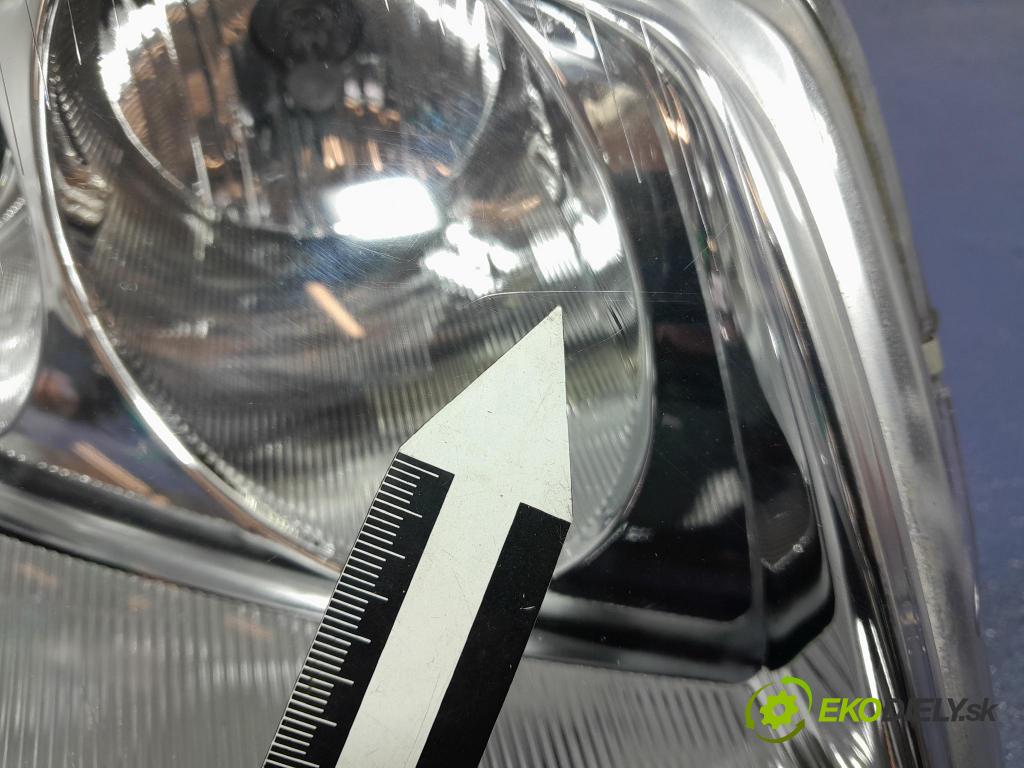 Vw Passat 2004 Reflektor: v pravo: