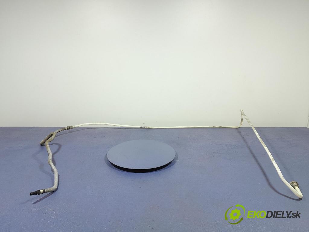 Bmw Seria 2 2021 rúrka paliva 7300625