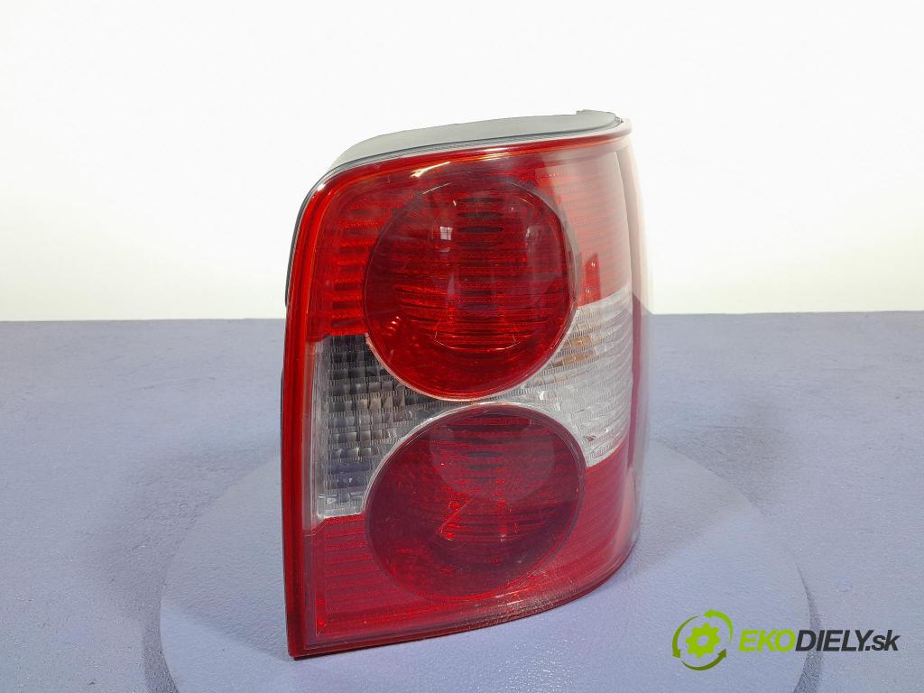 Vw Passat 2004 svetlo / reflektor zad Prava: Vonkajsia: