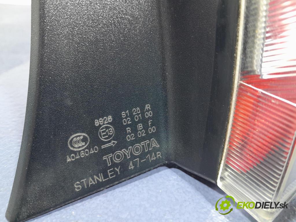 Toyota Prius 2007 svetlo / reflektor zad Prava: Vonkajsia: A046040