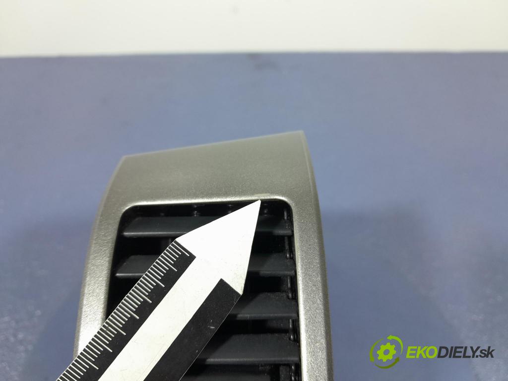 Toyota Prius 2007 GRIDS: Prúd vzduchu: Vzduch: 55650-47060