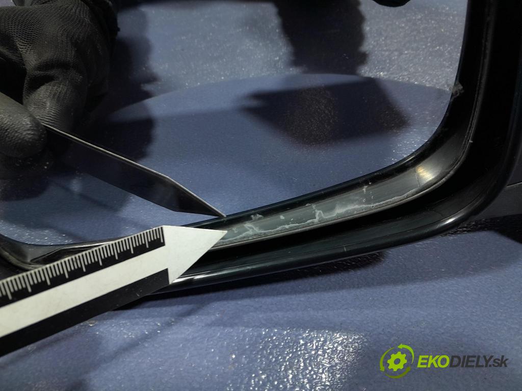 Toyota Prius 2007 zrkadlo Vľavo: 012227