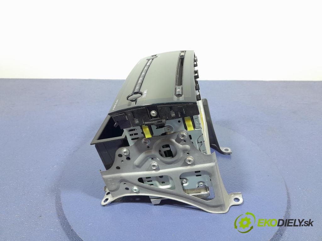 Toyota Prius 2007 Radio I Navigácia: 86120-47220