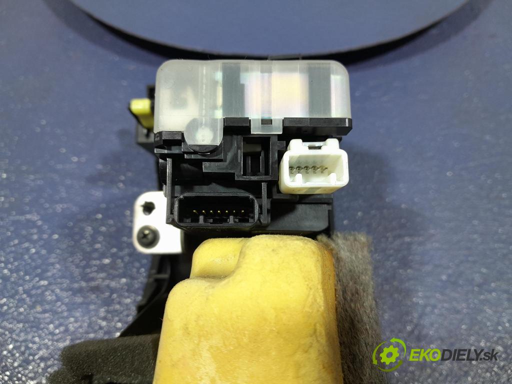 Toyota Prius 2007 kryt Plast: Interiéry: 55045-4707